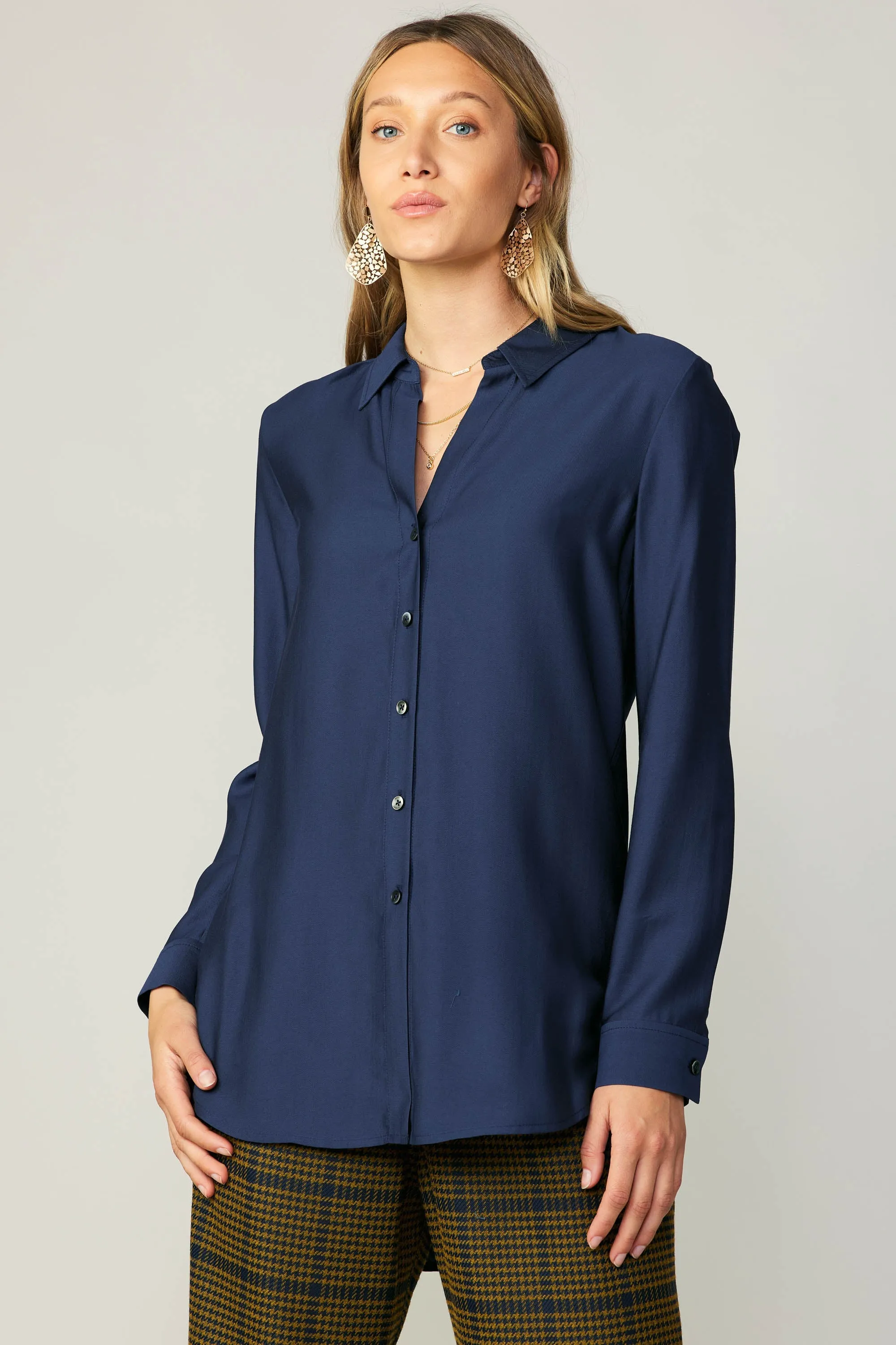LONG SLEEVE BUTTON FRONT SHIRT (NAVY)