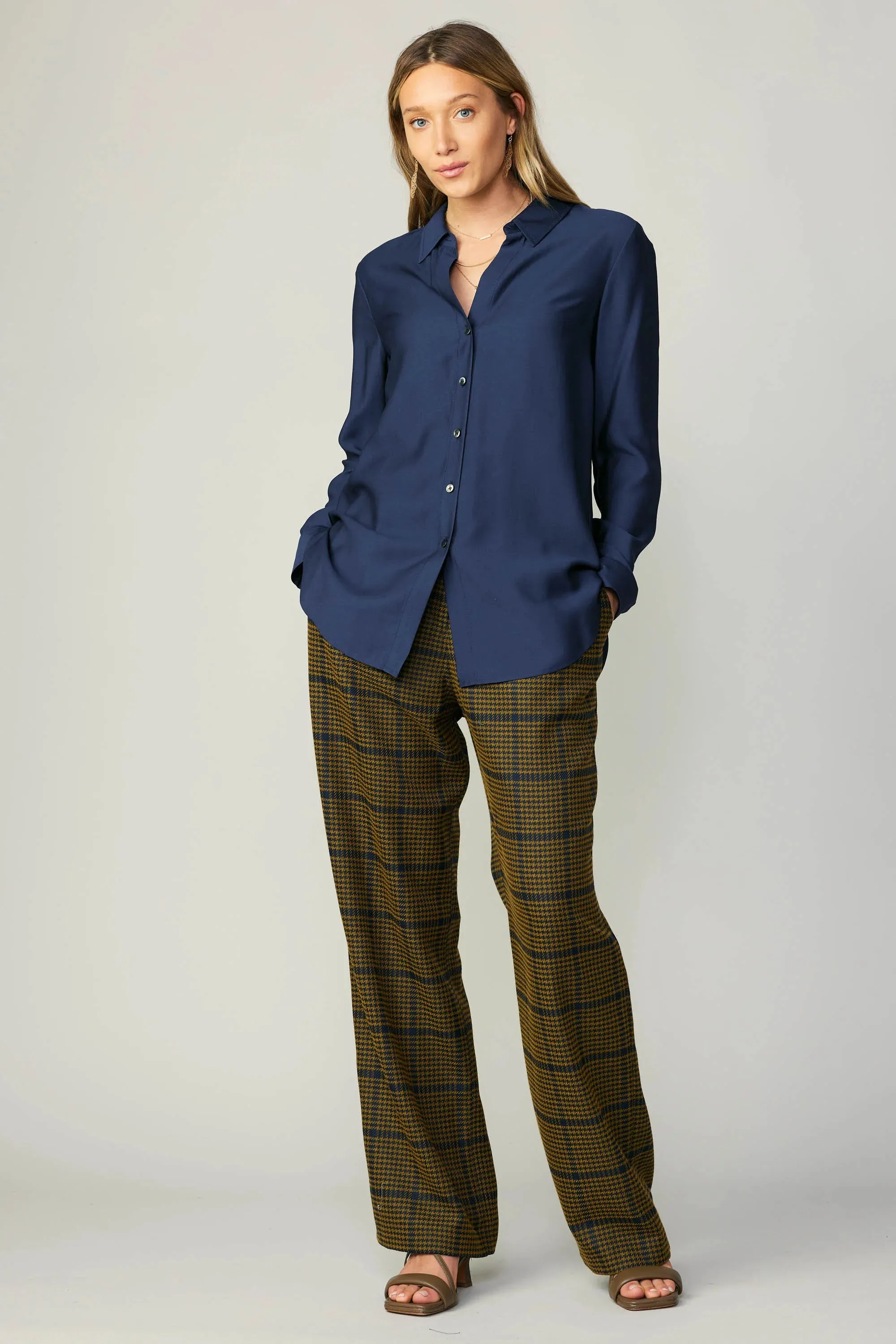 LONG SLEEVE BUTTON FRONT SHIRT (NAVY)