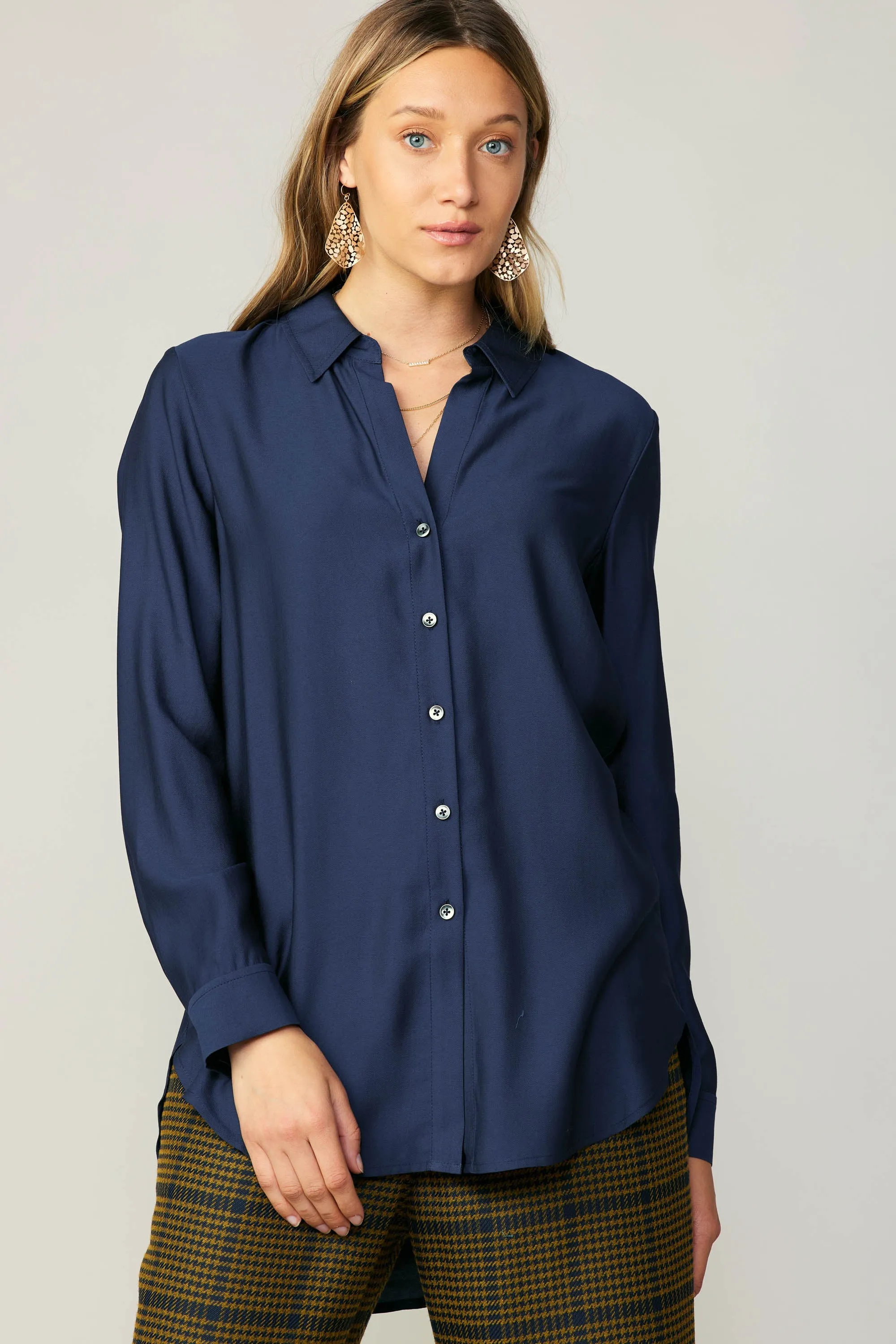 LONG SLEEVE BUTTON FRONT SHIRT (NAVY)
